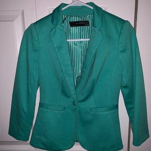 The Limited Blazer💚